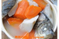 鲫鱼汤的功效与作用,滋补养生，多效合一的天然良药