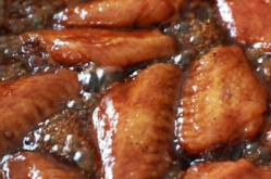 可乐鸡翅制作方法和视频,家常美味，简单易学的烹饪教程